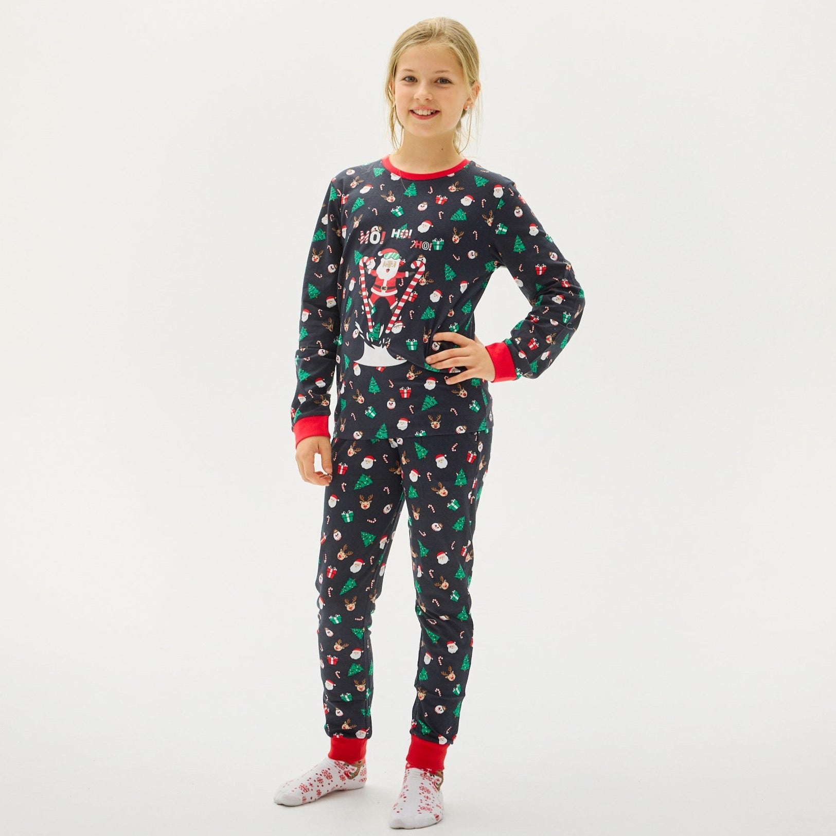 Flying Santa Julpyjamas - Barn.